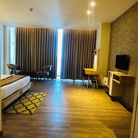 Hotel Sakura Gold Gurgaon Ngoại thất bức ảnh