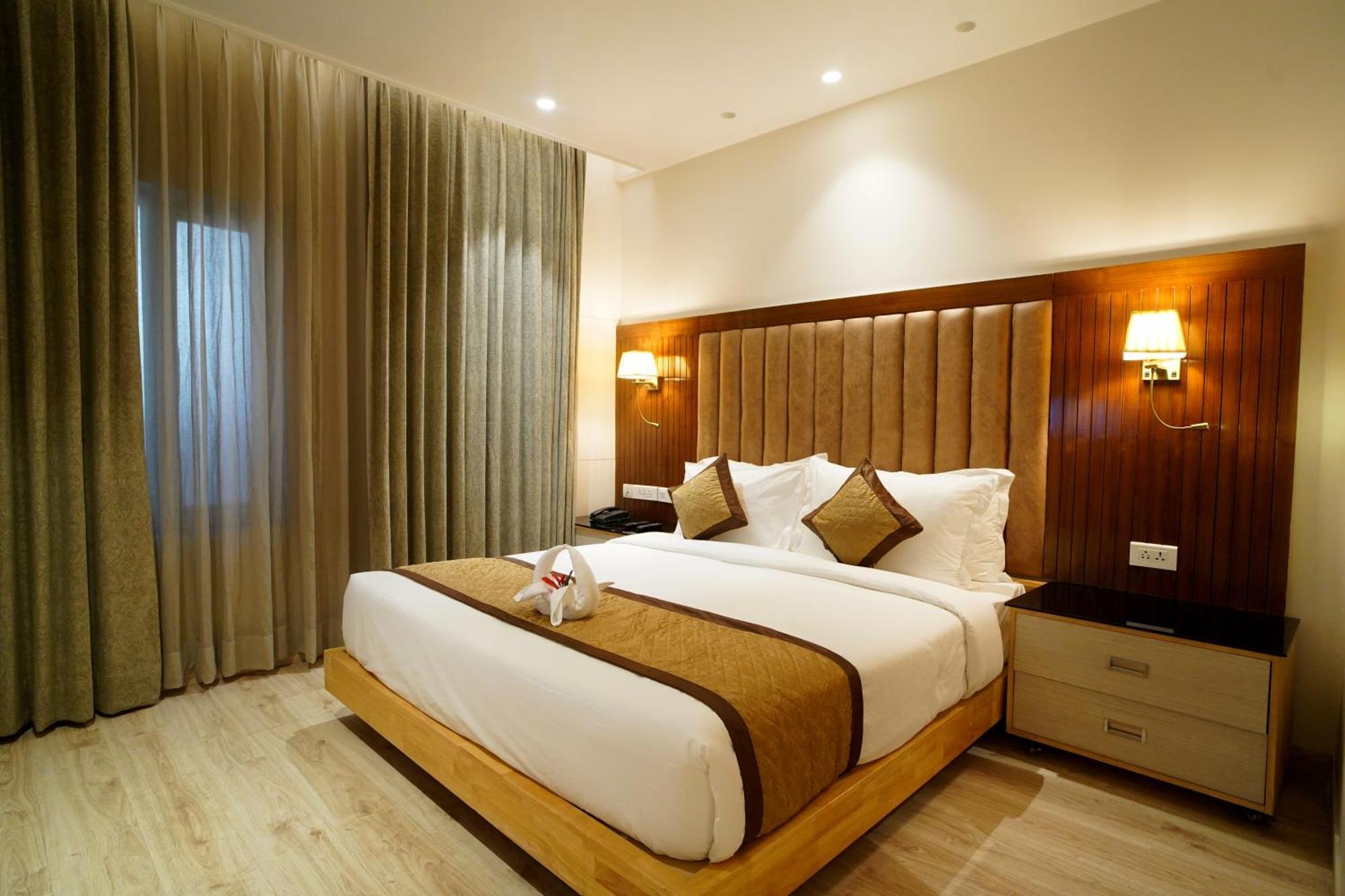 Hotel Sakura Gold Gurgaon Ngoại thất bức ảnh