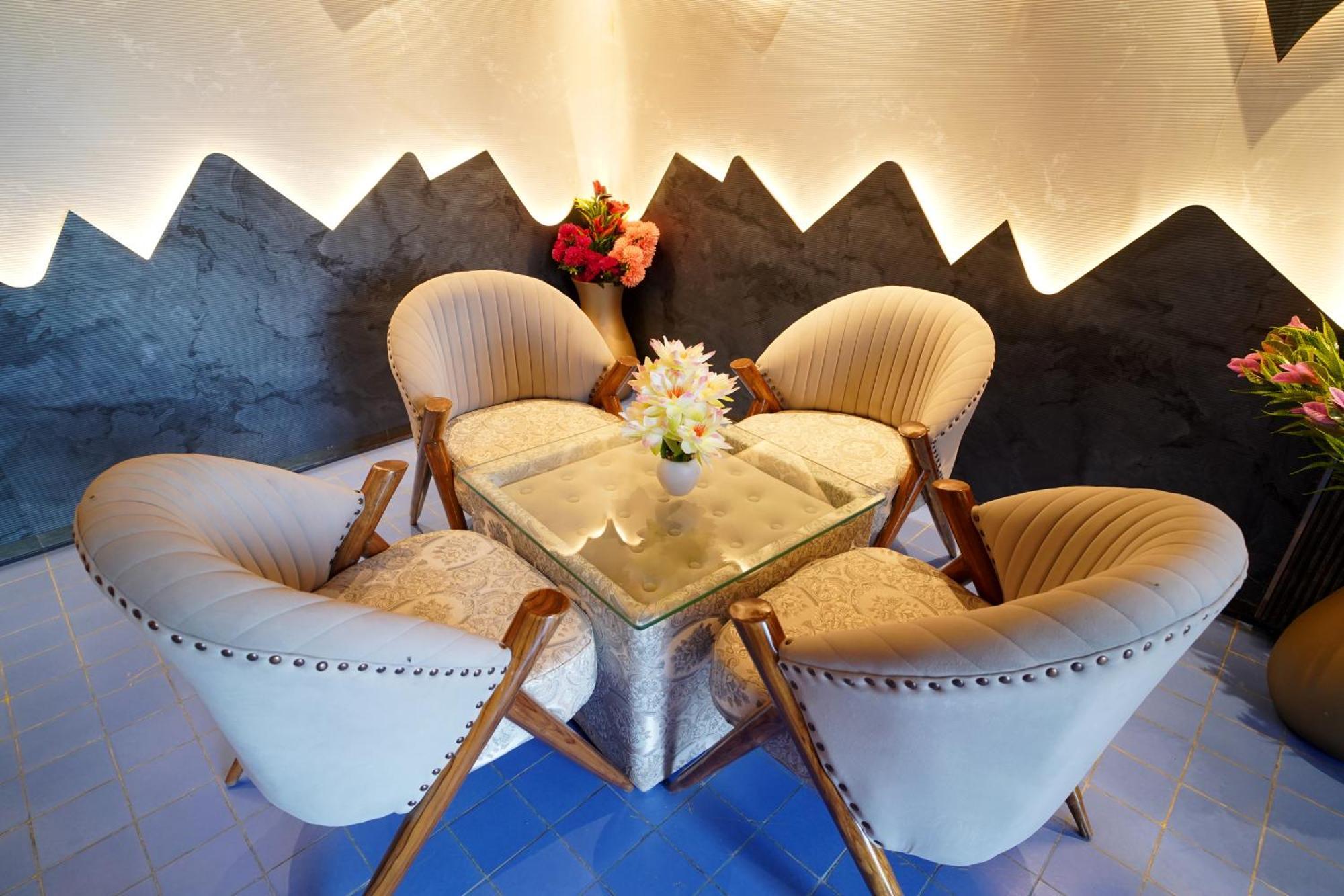 Hotel Sakura Gold Gurgaon Ngoại thất bức ảnh