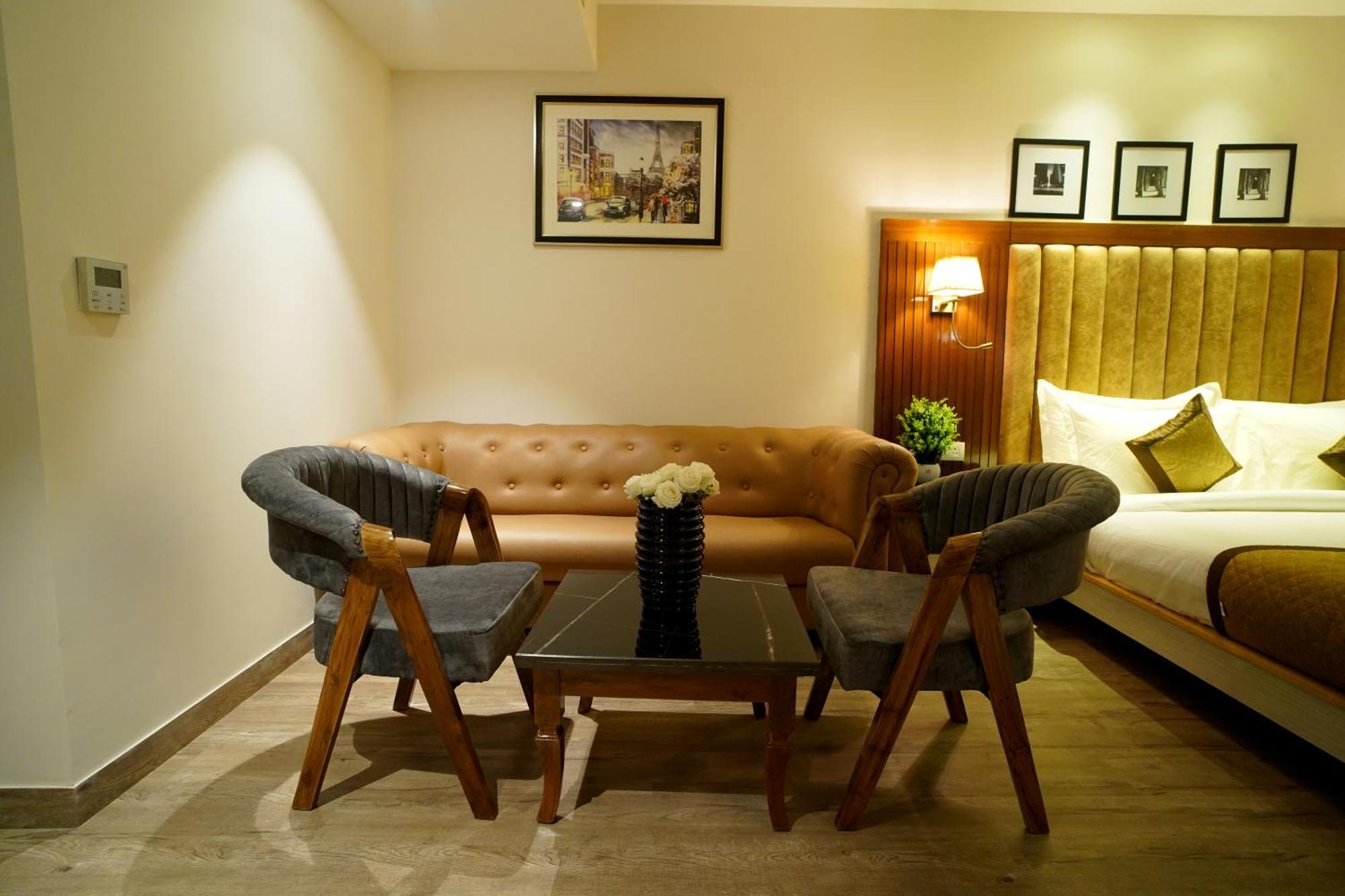 Hotel Sakura Gold Gurgaon Ngoại thất bức ảnh