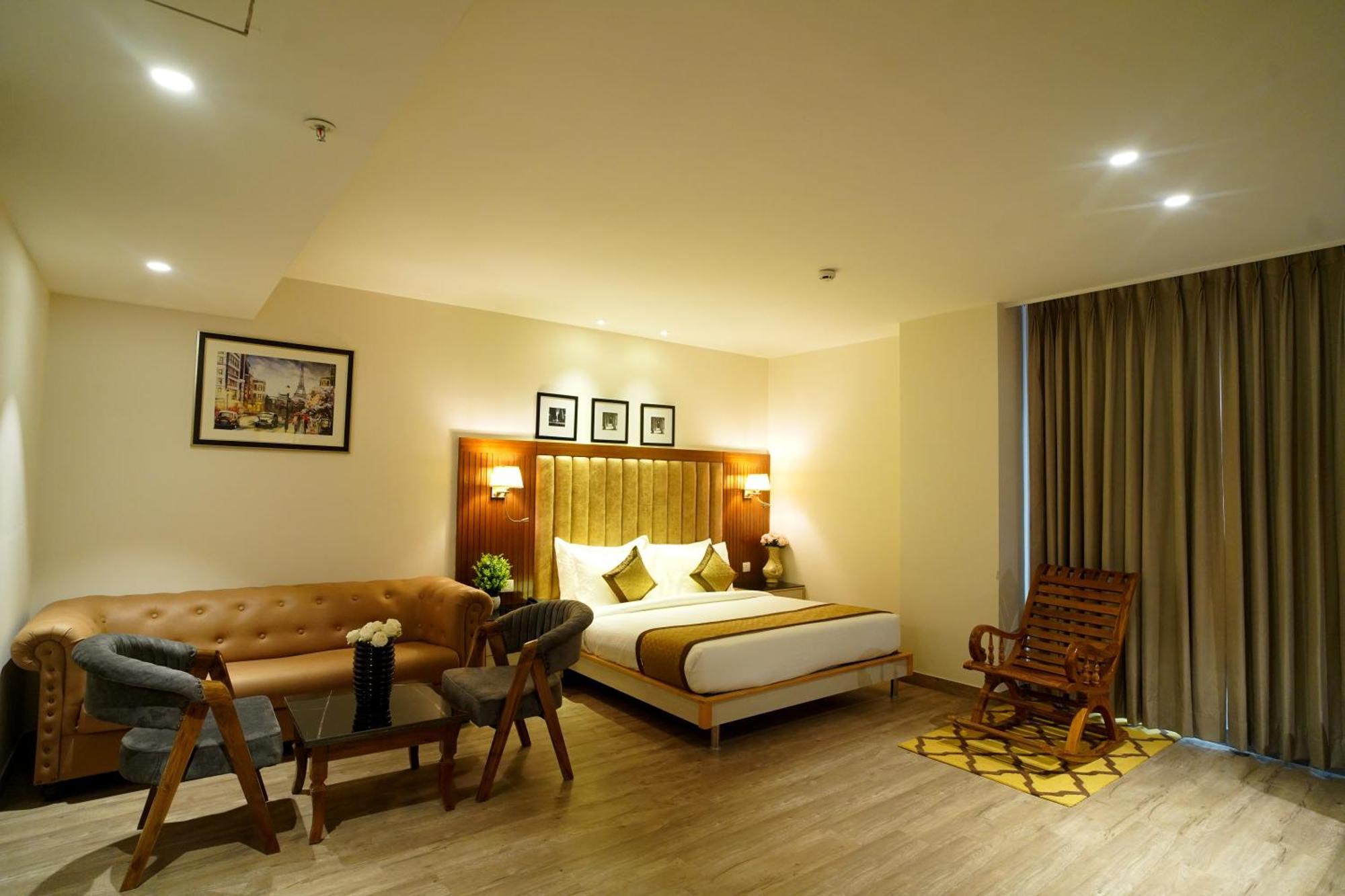 Hotel Sakura Gold Gurgaon Ngoại thất bức ảnh
