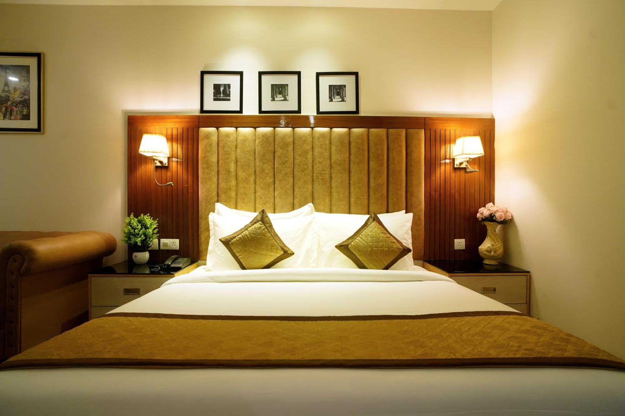 Hotel Sakura Gold Gurgaon Ngoại thất bức ảnh