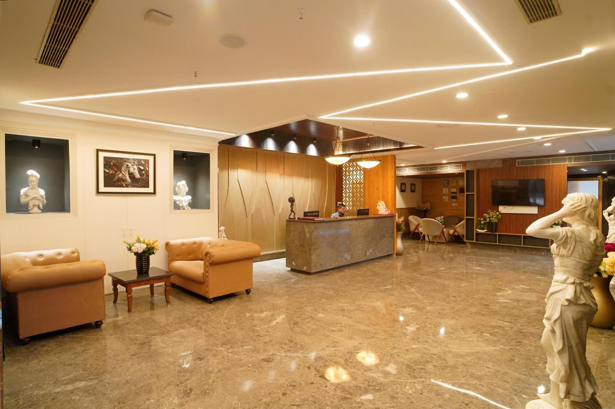 Hotel Sakura Gold Gurgaon Ngoại thất bức ảnh