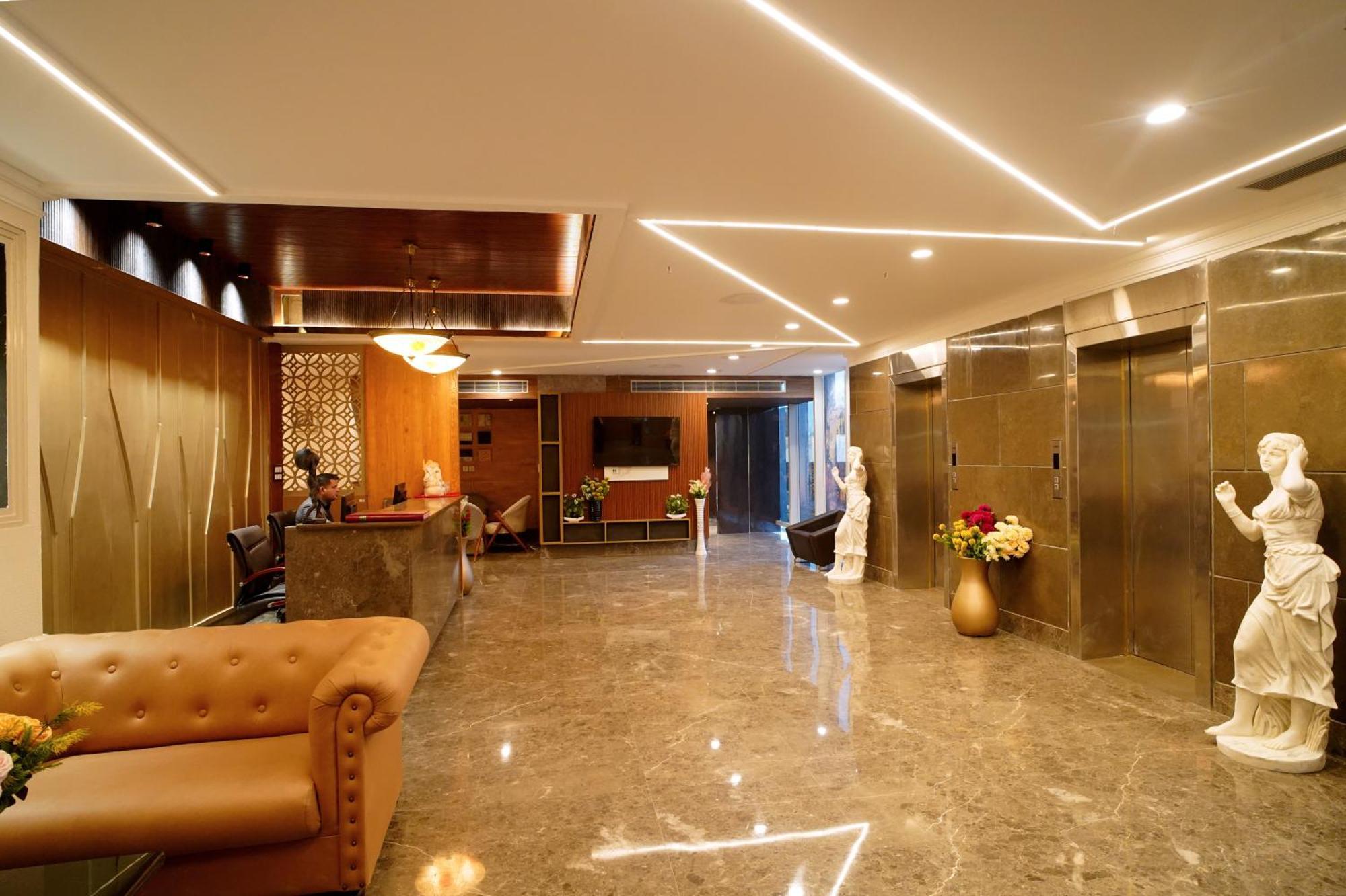 Hotel Sakura Gold Gurgaon Ngoại thất bức ảnh