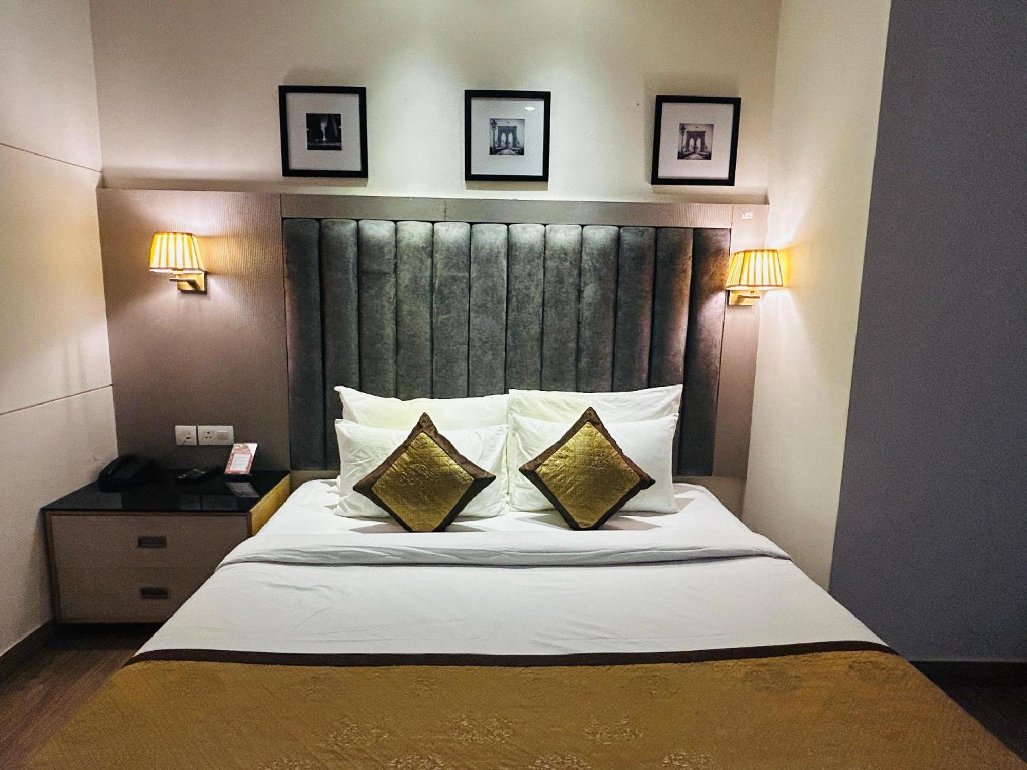 Hotel Sakura Gold Gurgaon Ngoại thất bức ảnh