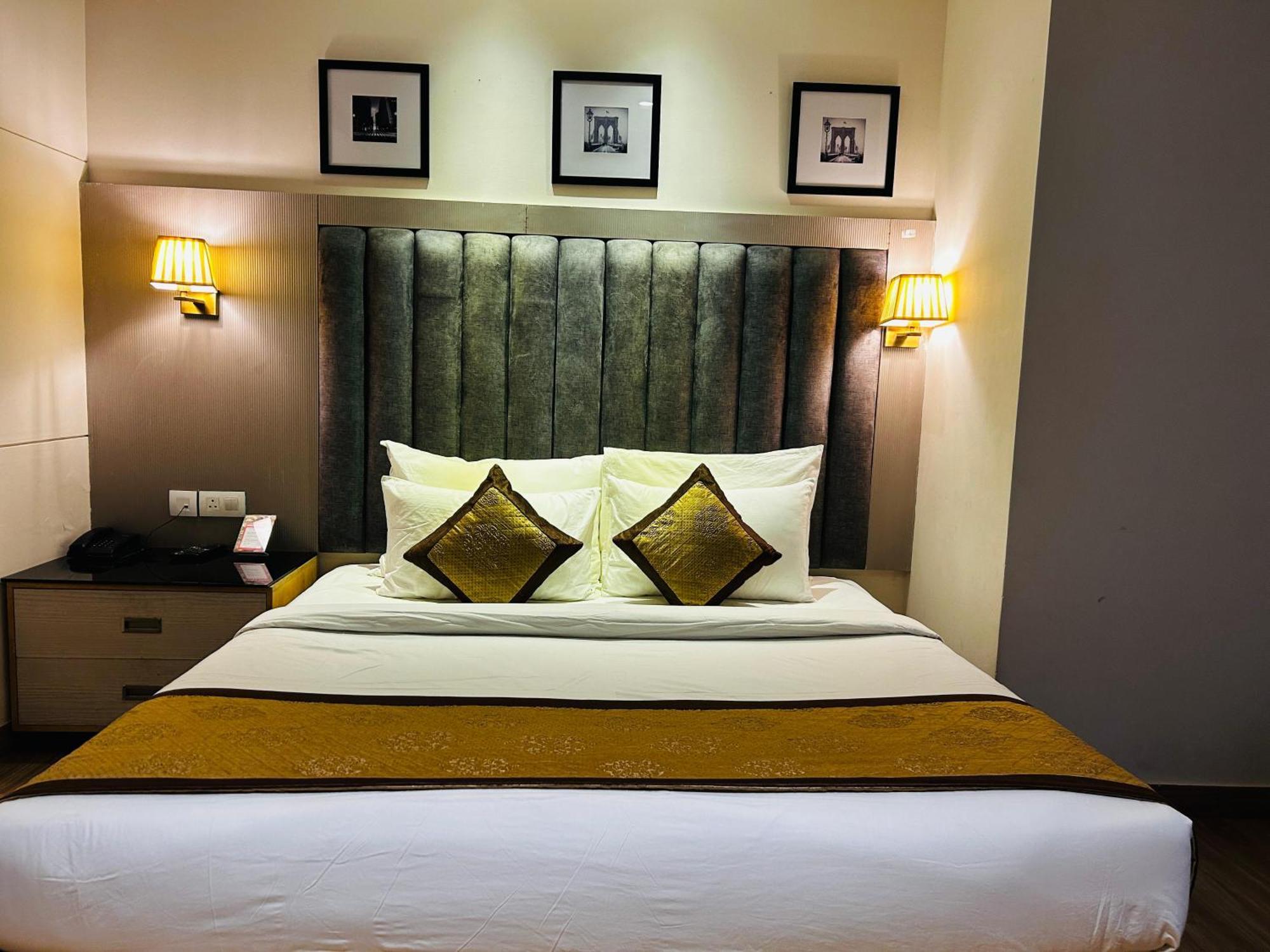 Hotel Sakura Gold Gurgaon Ngoại thất bức ảnh