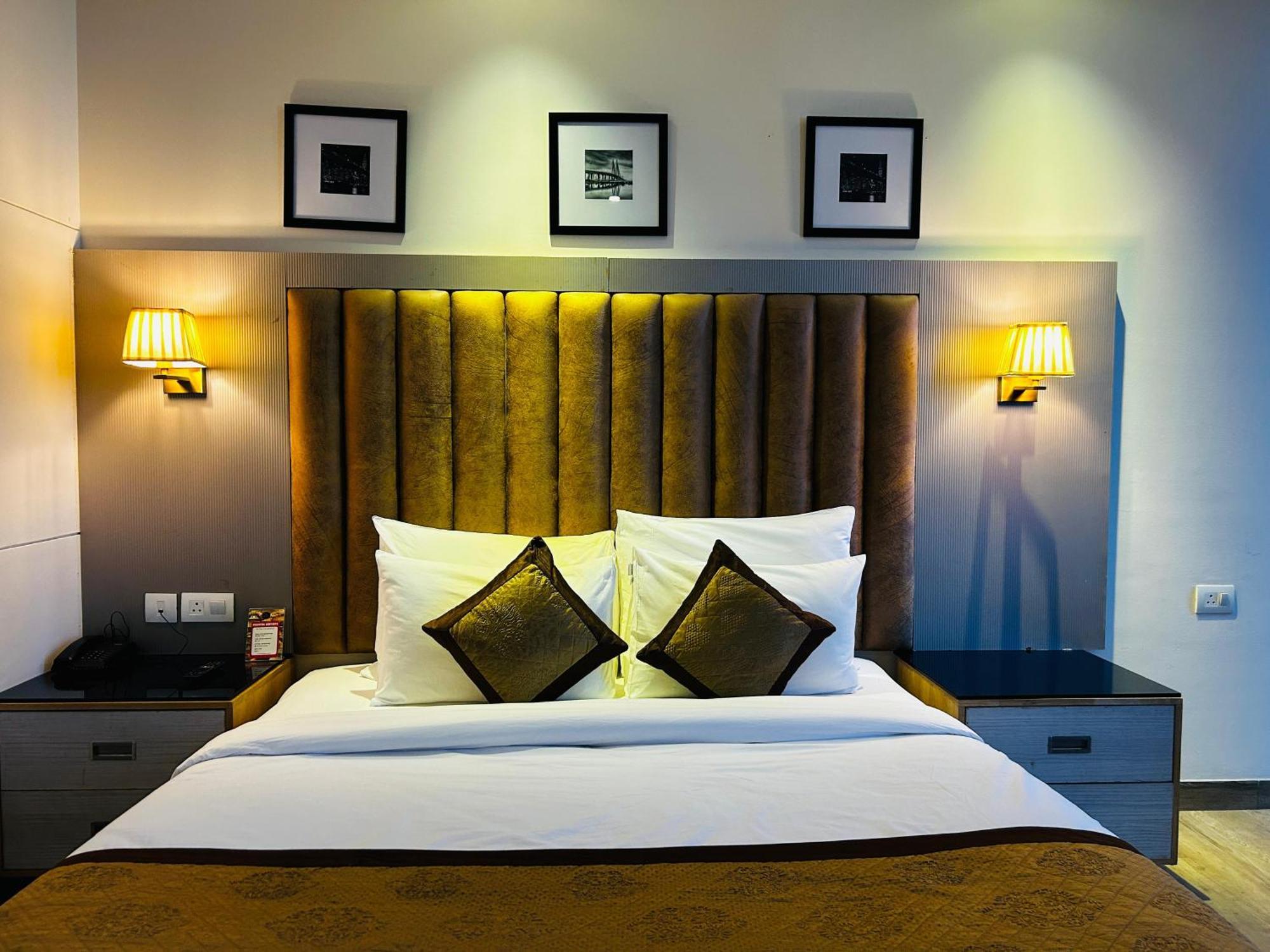Hotel Sakura Gold Gurgaon Ngoại thất bức ảnh