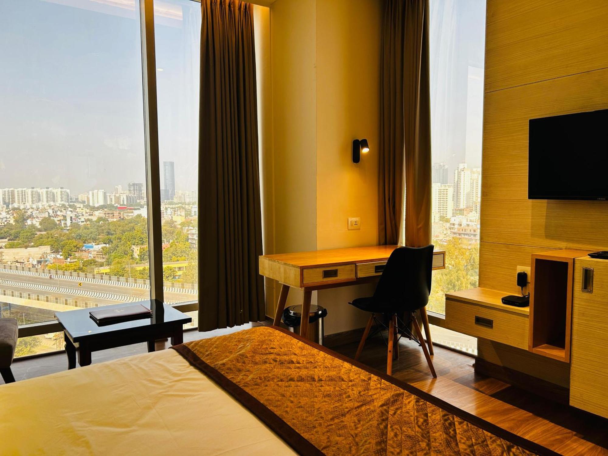 Hotel Sakura Gold Gurgaon Ngoại thất bức ảnh